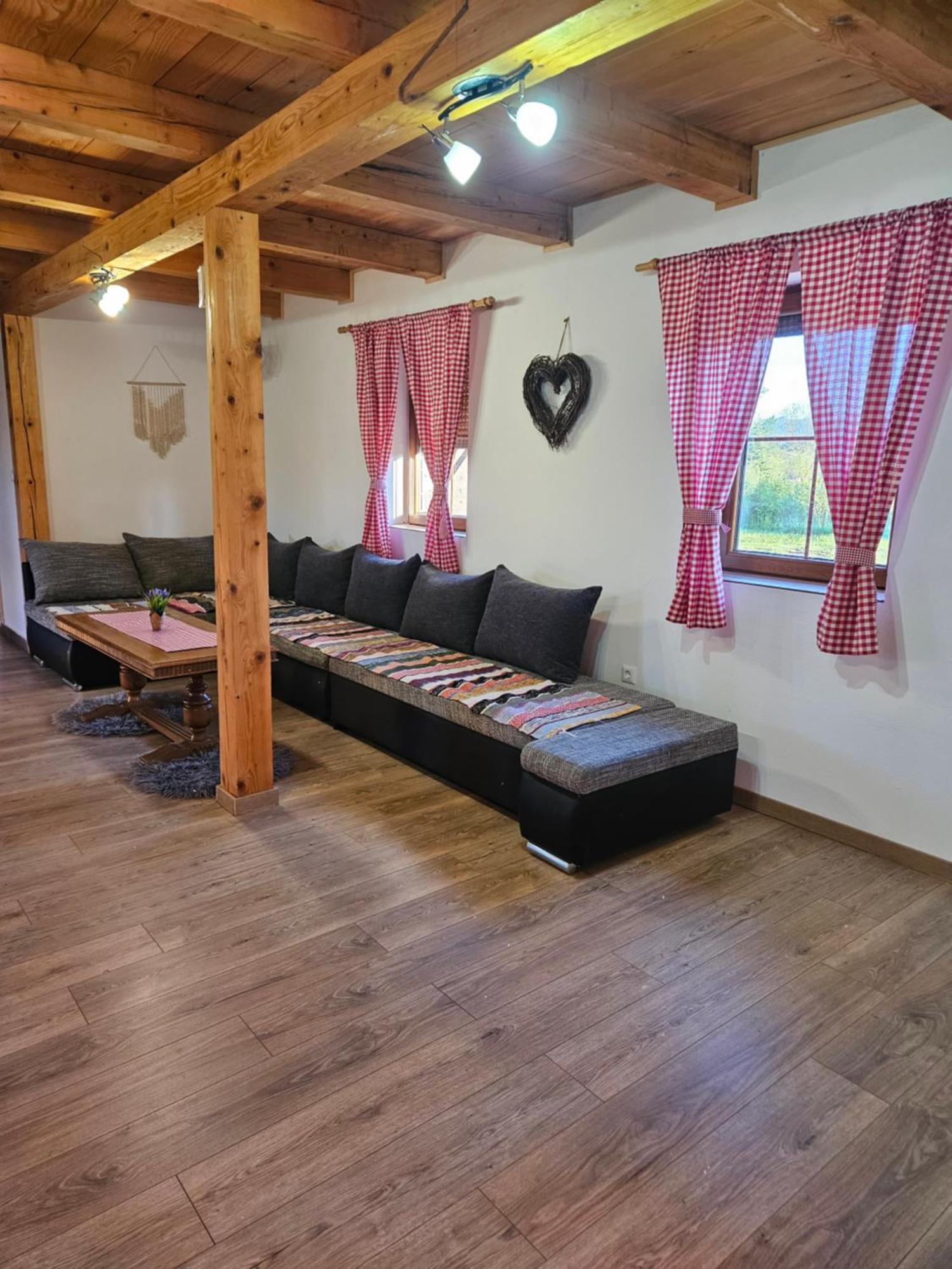 Ruralna Kuca Za Odmor Lika Villa Lovinac  Ngoại thất bức ảnh