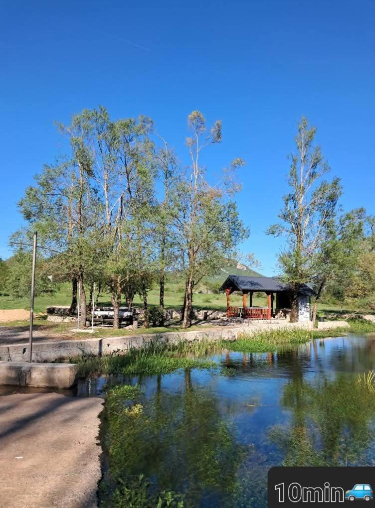 Ruralna Kuca Za Odmor Lika Villa Lovinac  Ngoại thất bức ảnh